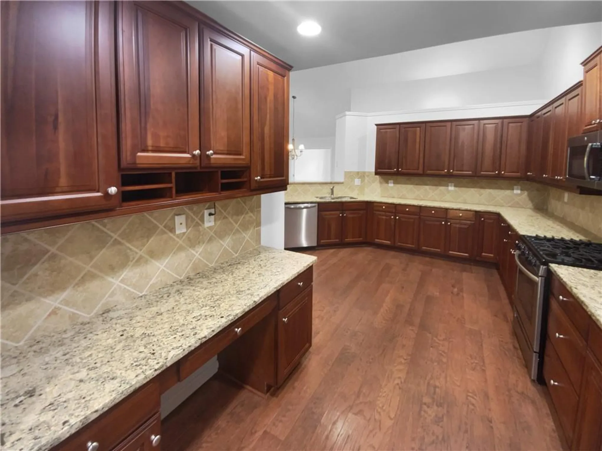 Property Slideshow image 16 of 26 | 409 kenley ct, Mcdonough, GA, 30253