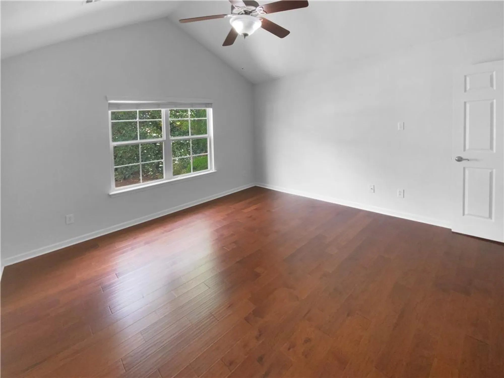 Property Slideshow image 18 of 26 | 409 kenley ct, Mcdonough, GA, 30253