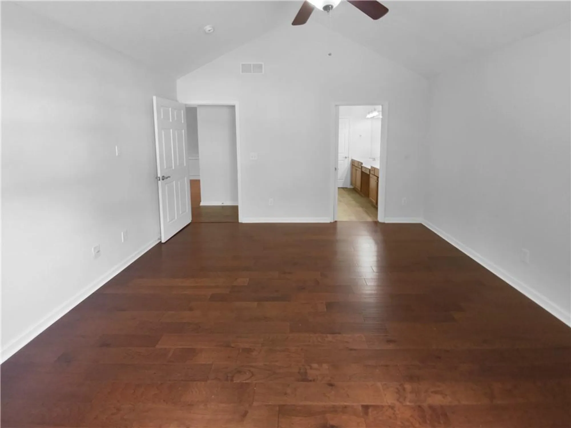 Property Slideshow image 19 of 26 | 409 kenley ct, Mcdonough, GA, 30253