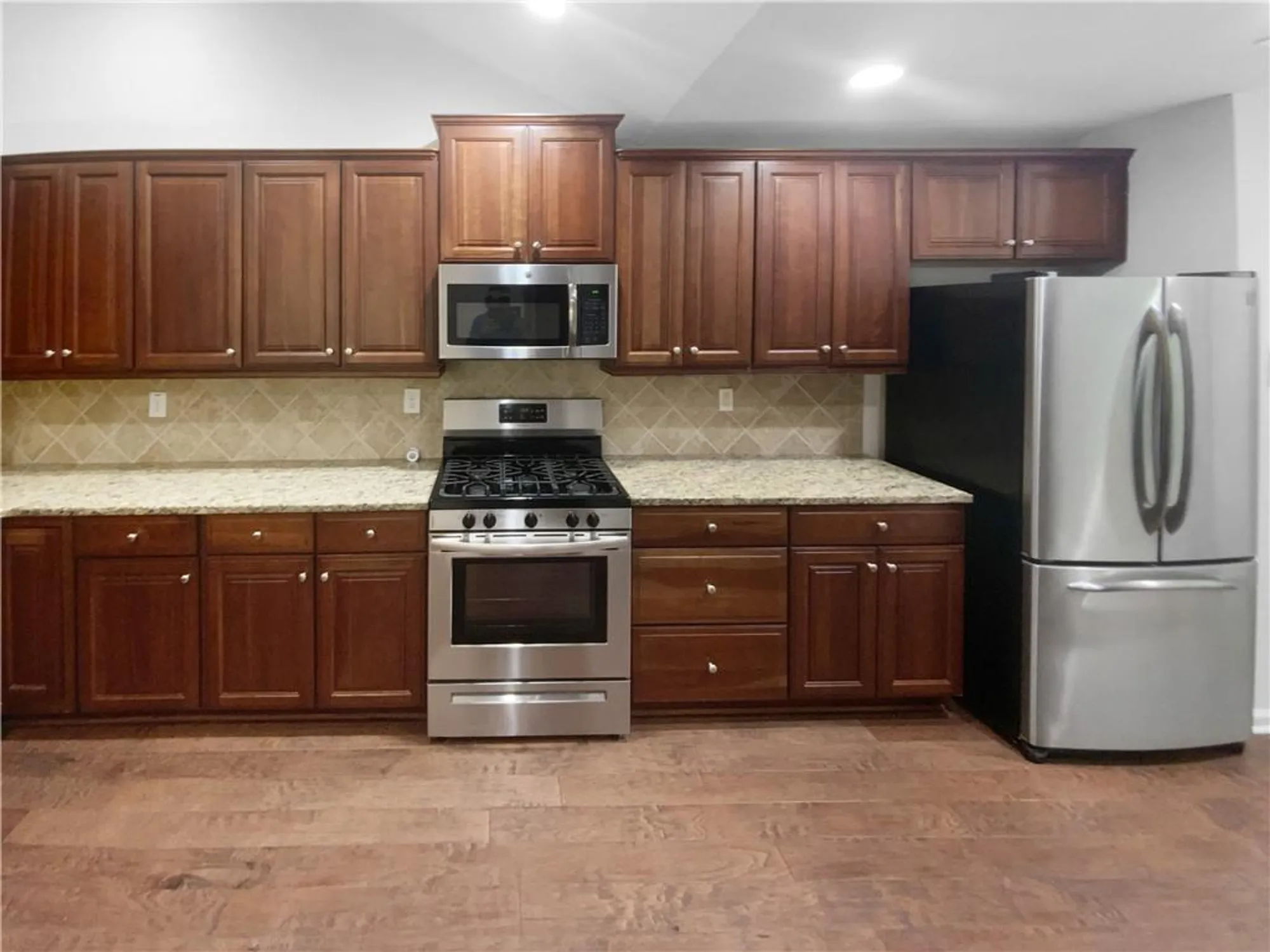 Property Slideshow image 15 of 26 | 409 kenley ct, Mcdonough, GA, 30253