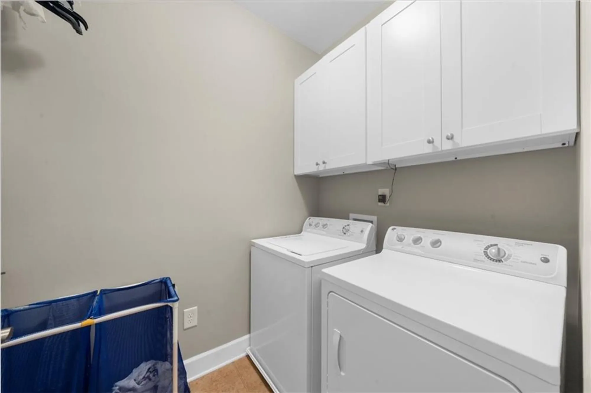 Property Slideshow image 26 of 81 | 3554 black cherry pt, Gainesville, GA, 30504