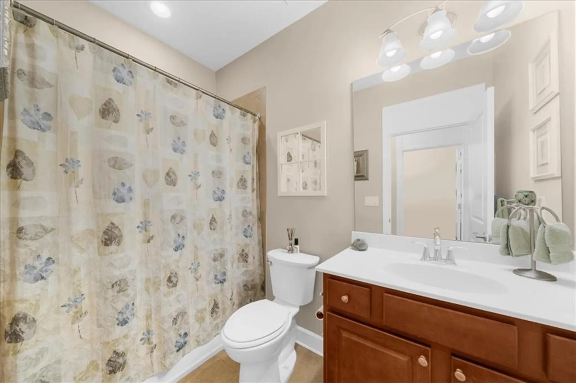 Property Slideshow image 25 of 81 | 3554 black cherry pt, Gainesville, GA, 30504