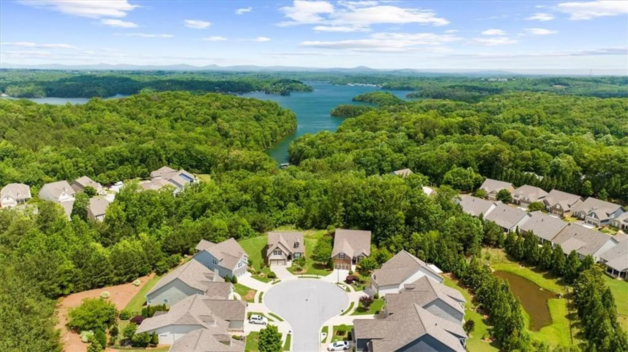 Property Slideshow image 63 of 81 | 3554 black cherry pt, Gainesville, GA, 30504