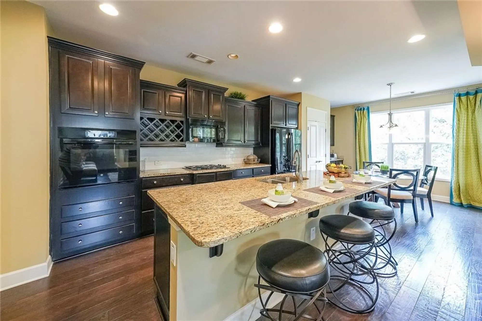 Property Slideshow image 4 of 38 | 3004 scarlet oak ln, Gainesville, GA, 30504