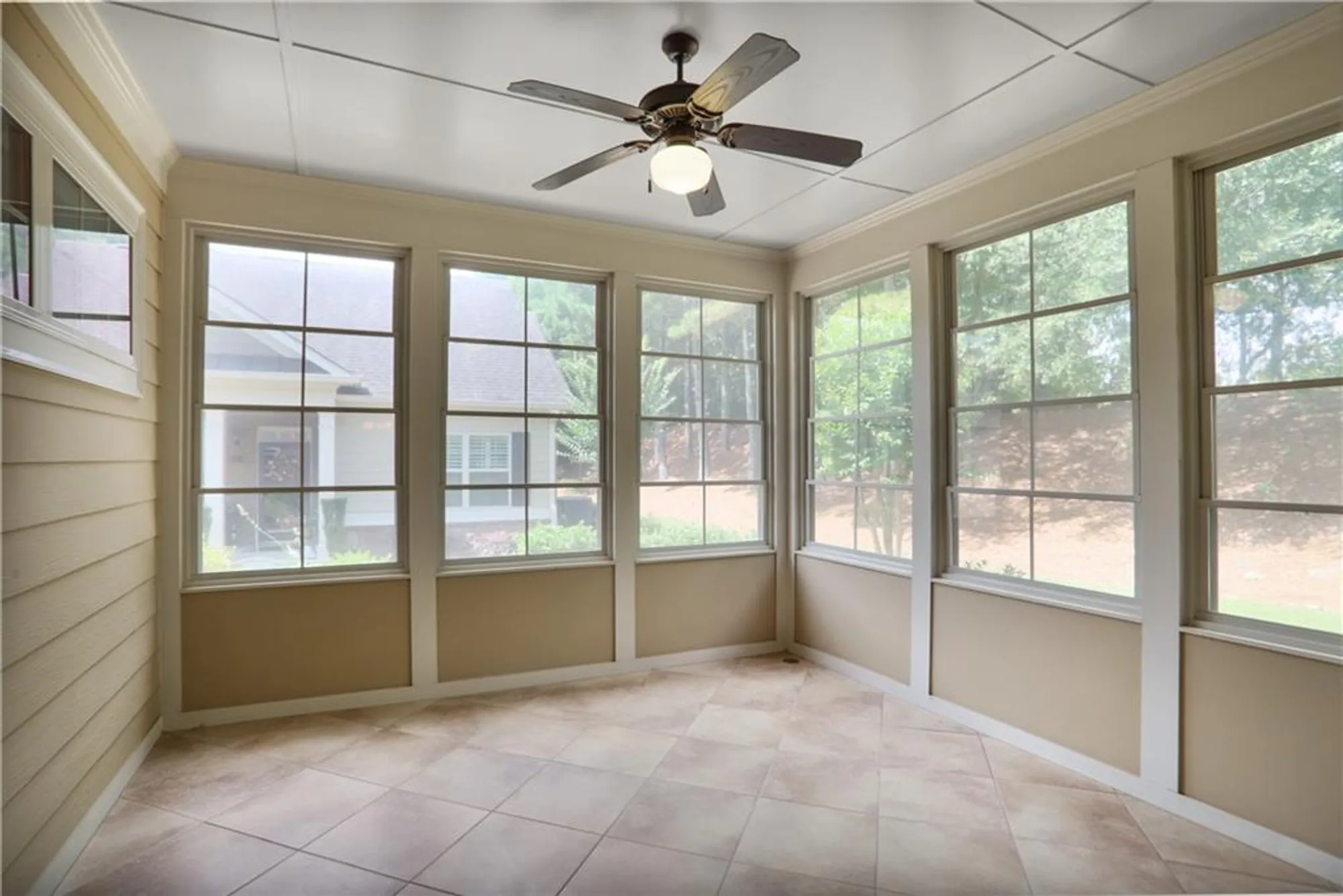 Property Slideshow image 4 of 26 | 1585 oak meadows ln, Cumming, GA, 30041