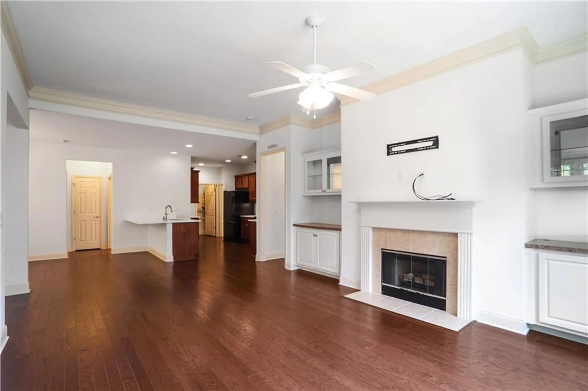 Property Slideshow image 9 of 26 | 1585 oak meadows ln, Cumming, GA, 30041