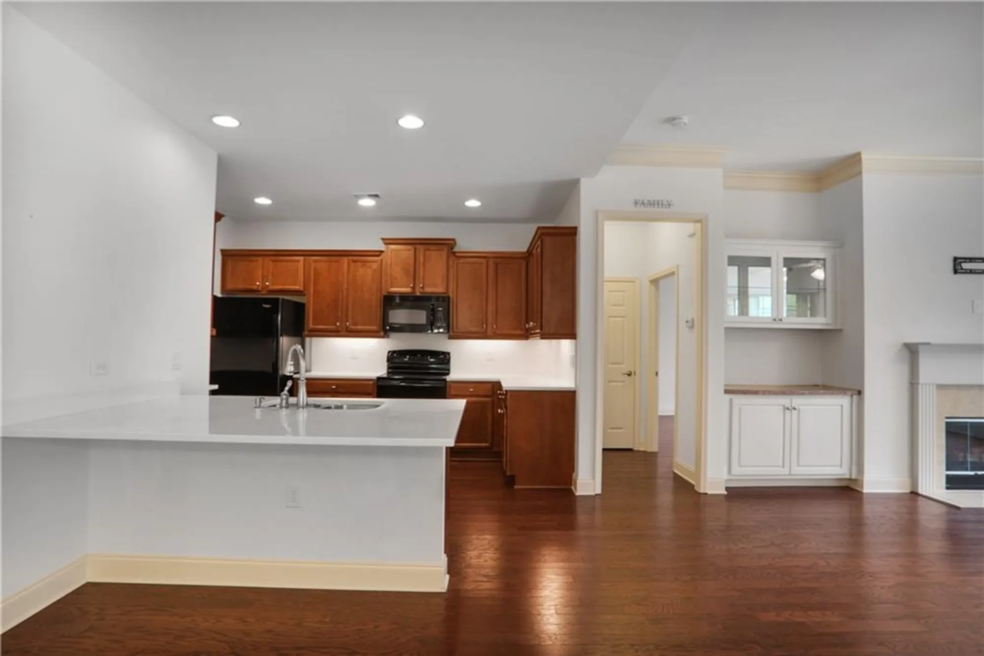 Property Slideshow image 13 of 26 | 1585 oak meadows ln, Cumming, GA, 30041