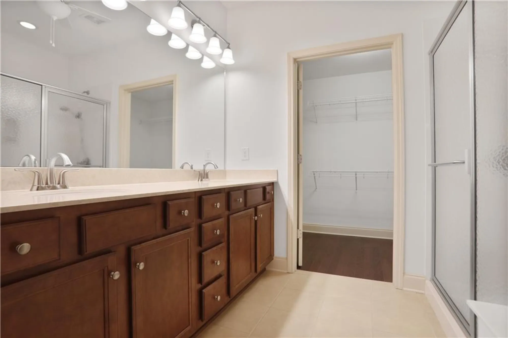 Property Slideshow image 17 of 26 | 1585 oak meadows ln, Cumming, GA, 30041