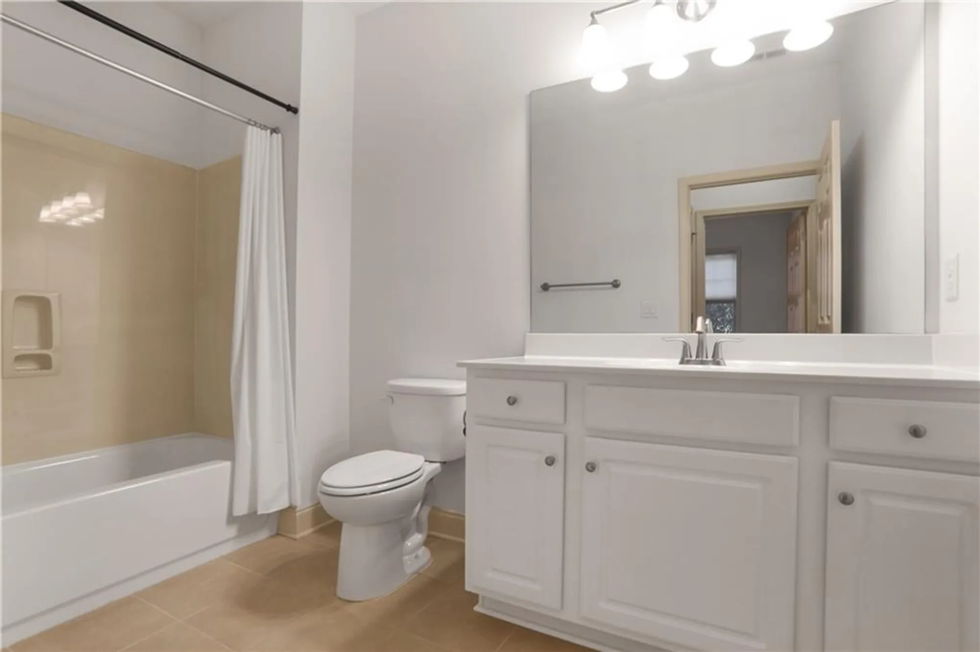 Property Slideshow image 21 of 26 | 1585 oak meadows ln, Cumming, GA, 30041