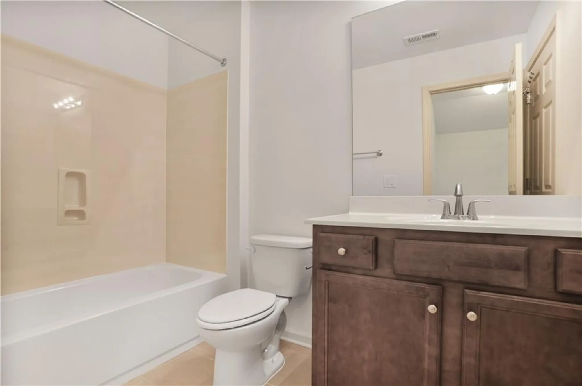 Property Slideshow image 25 of 26 | 1585 oak meadows ln, Cumming, GA, 30041