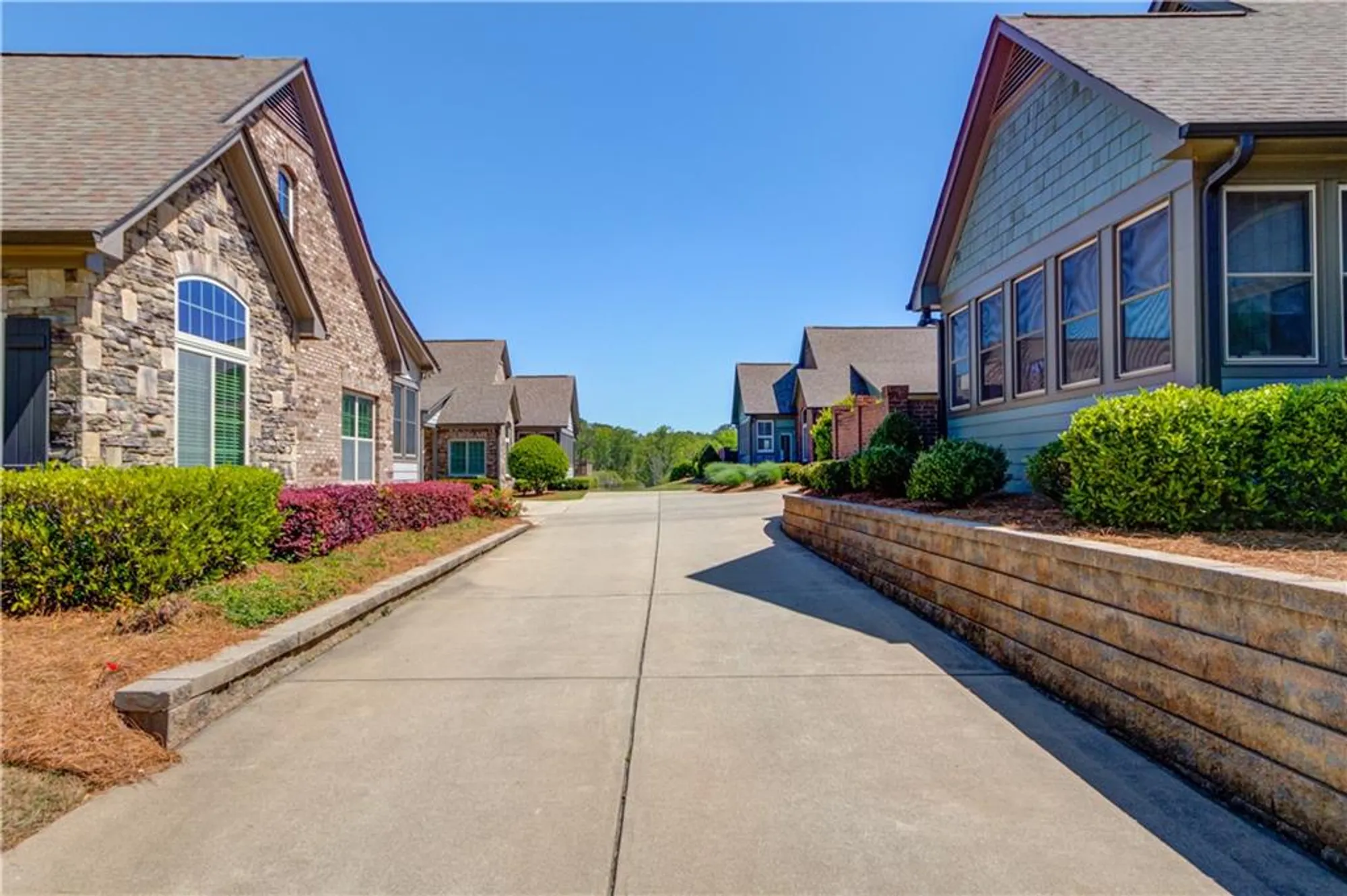 Property Slideshow image 4 of 42 | 4321 lanier ridge walk # 1704, Cumming, GA, 30041