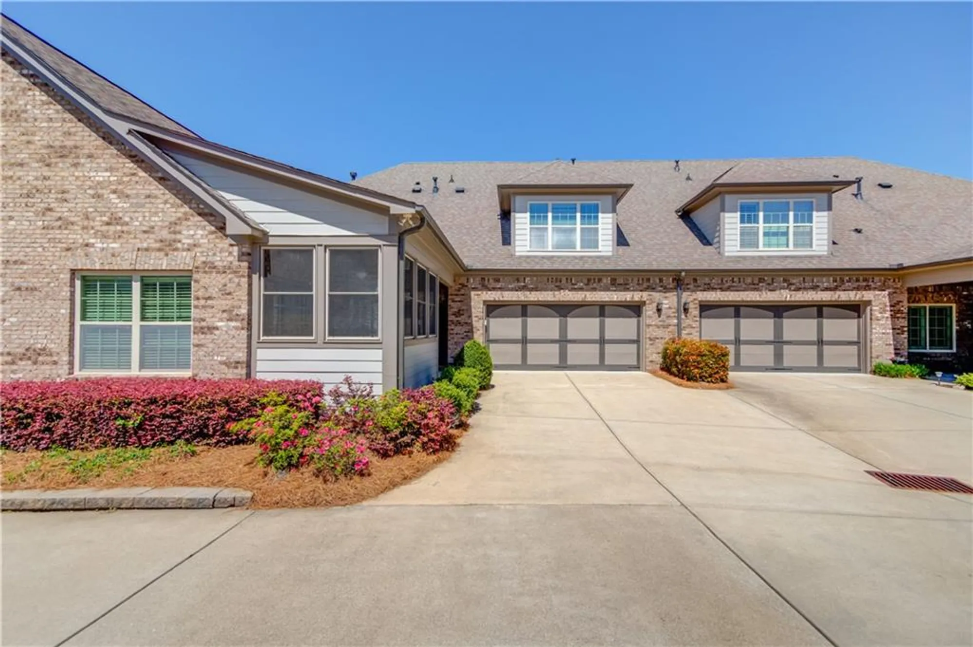 Property Slideshow image 5 of 42 | 4321 lanier ridge walk # 1704, Cumming, GA, 30041