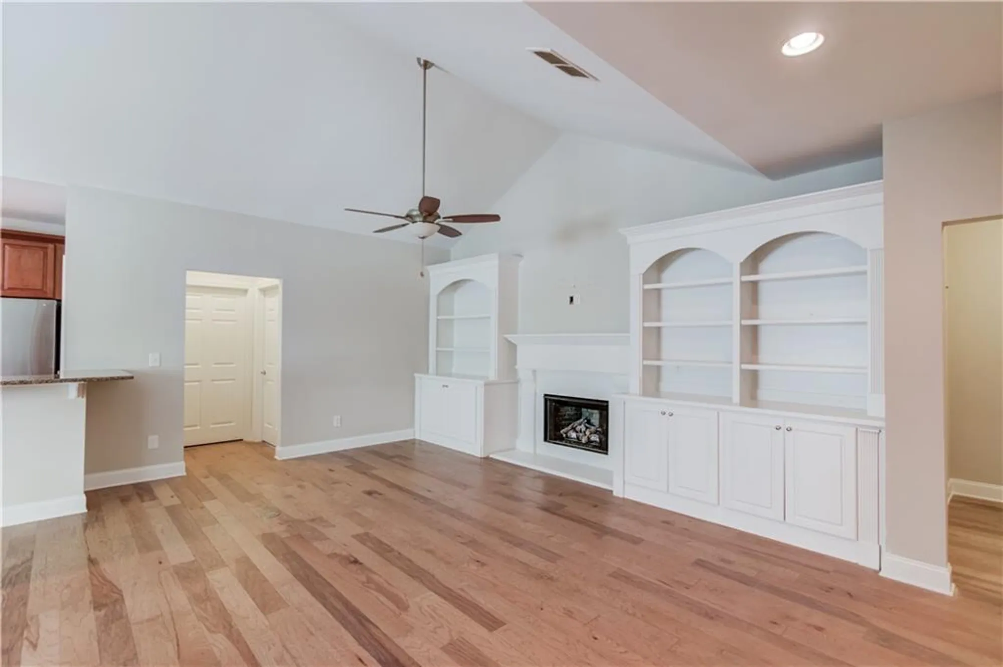 Property Slideshow image 10 of 42 | 4321 lanier ridge walk # 1704, Cumming, GA, 30041