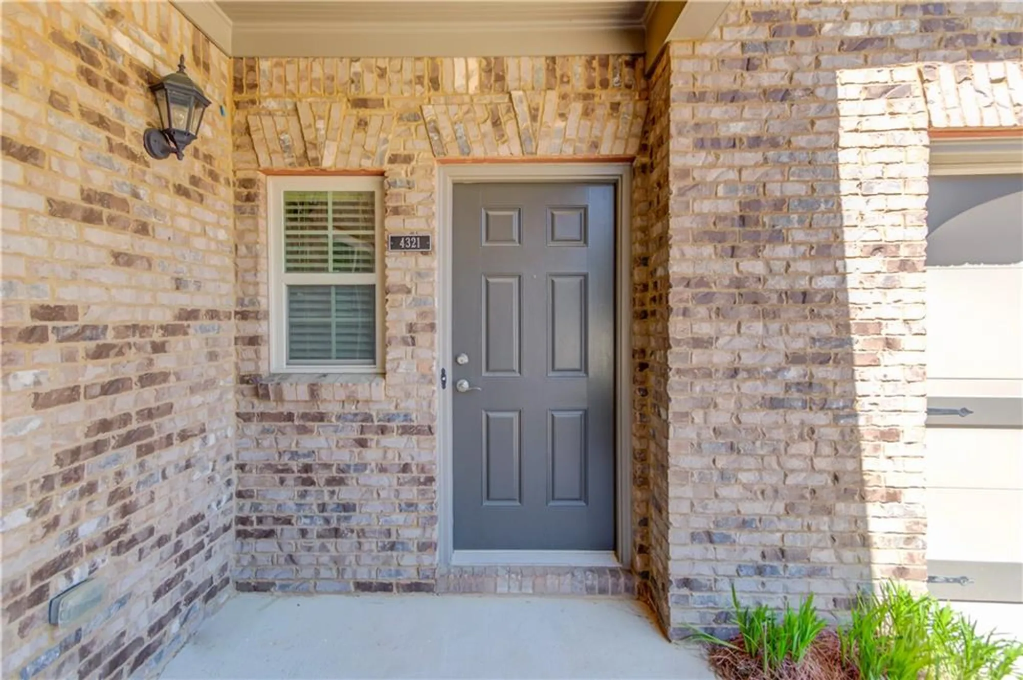 Property Slideshow image 8 of 42 | 4321 lanier ridge walk # 1704, Cumming, GA, 30041