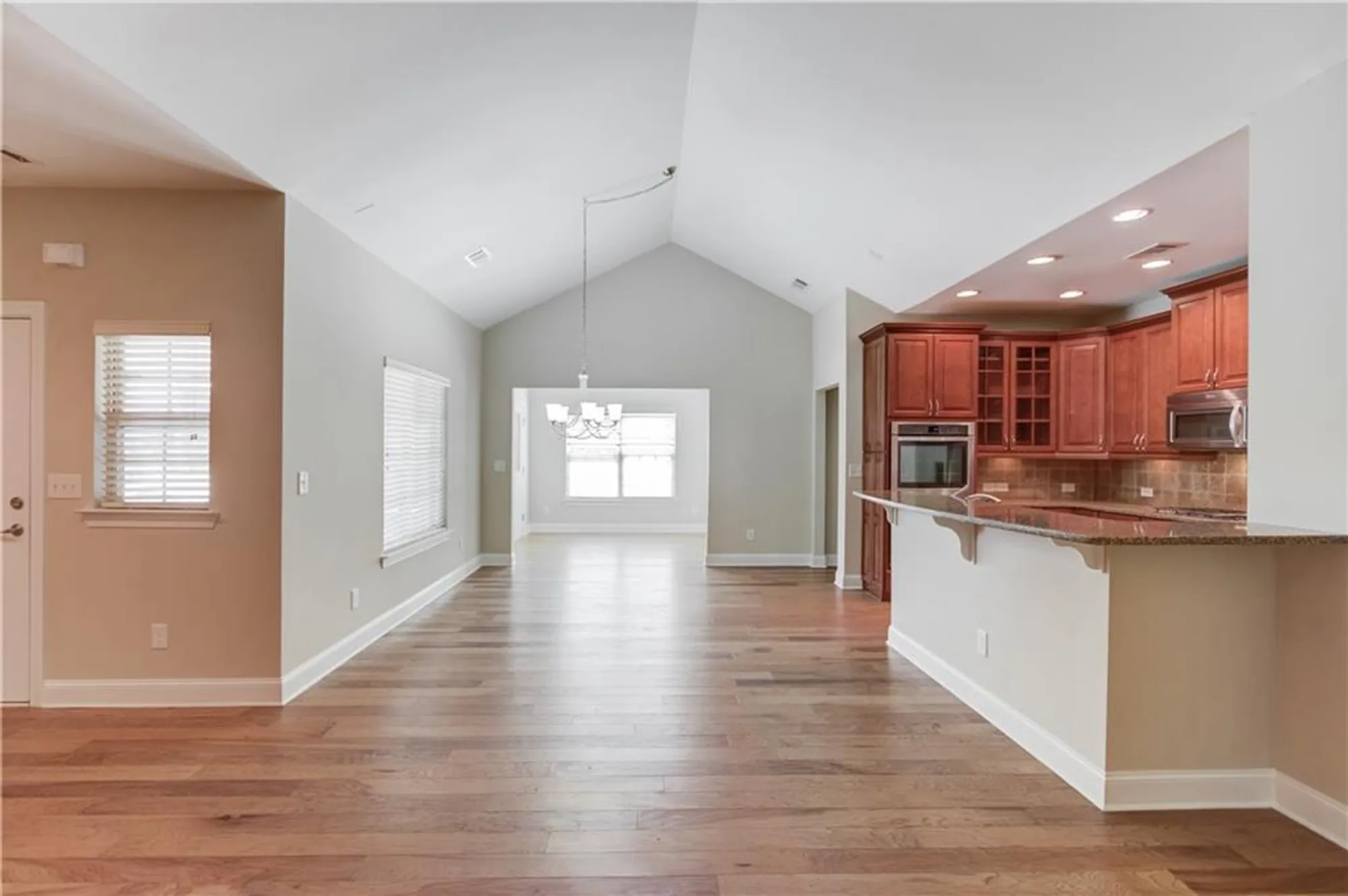 Property Slideshow image 13 of 42 | 4321 lanier ridge walk # 1704, Cumming, GA, 30041