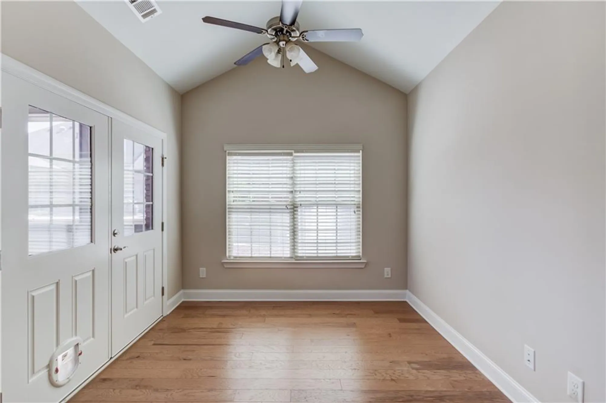 Property Slideshow image 16 of 42 | 4321 lanier ridge walk # 1704, Cumming, GA, 30041