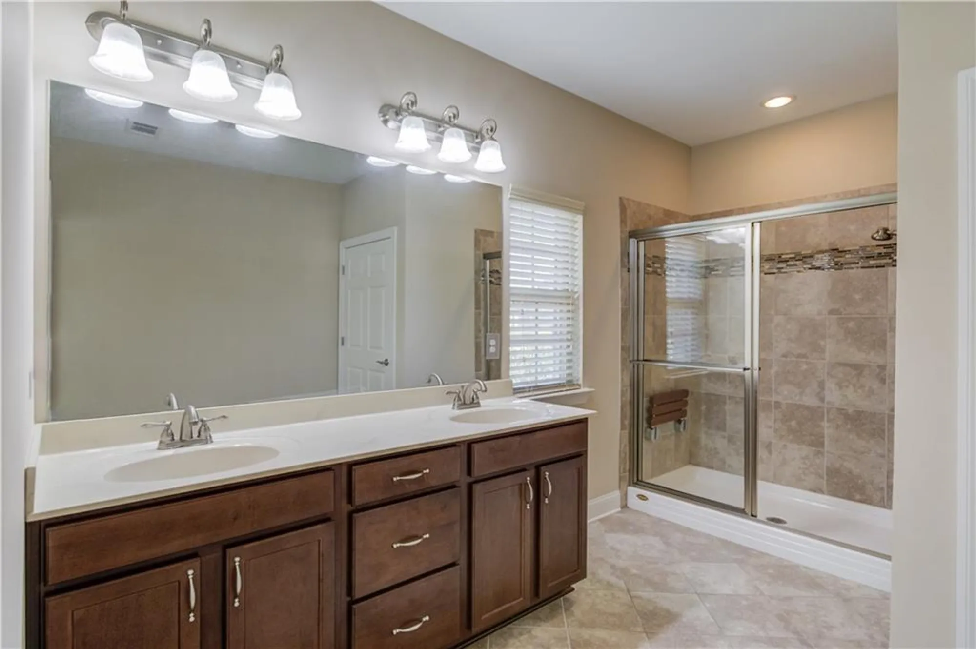 Property Slideshow image 24 of 42 | 4321 lanier ridge walk # 1704, Cumming, GA, 30041