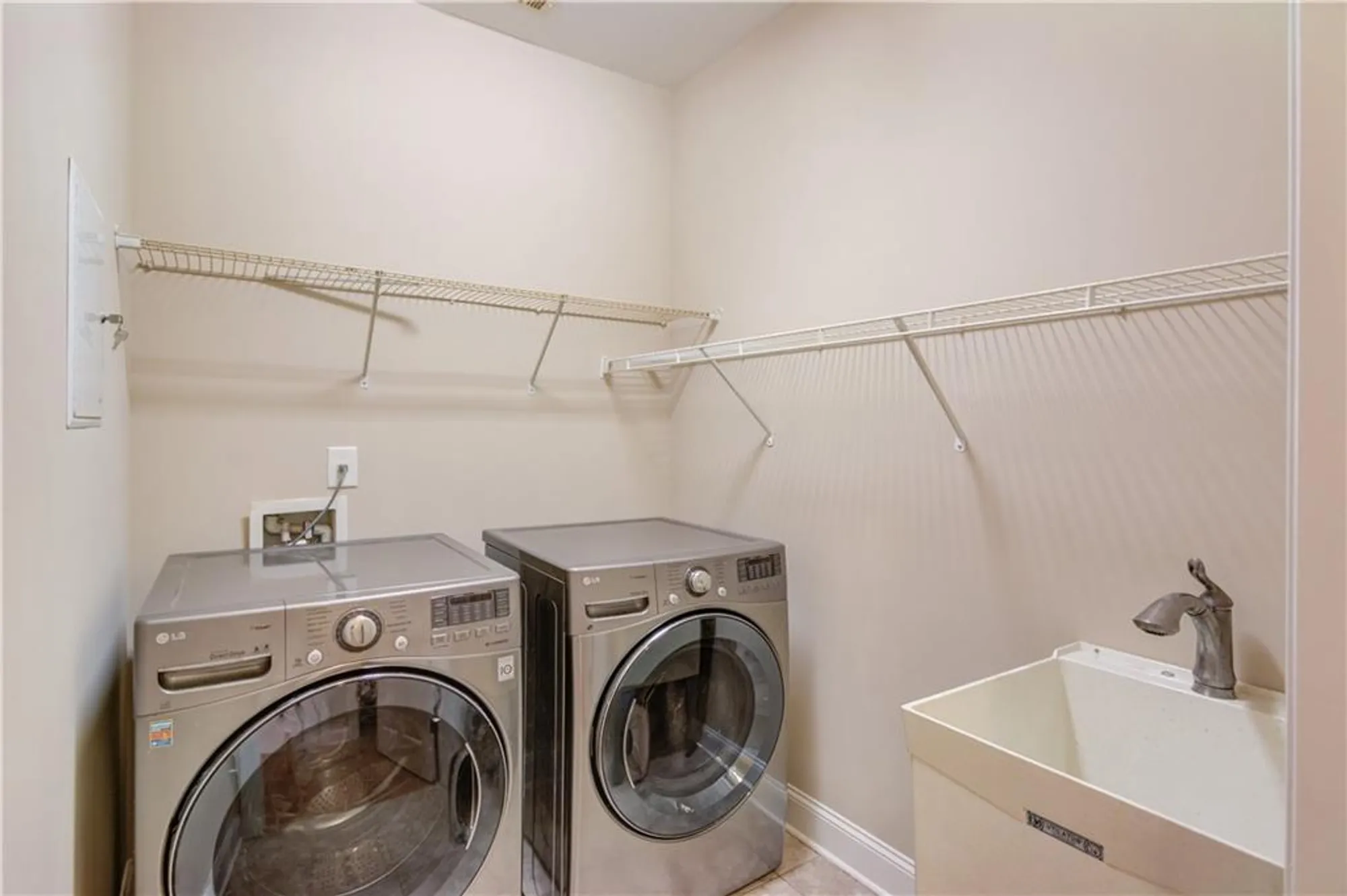 Property Slideshow image 30 of 42 | 4321 lanier ridge walk # 1704, Cumming, GA, 30041