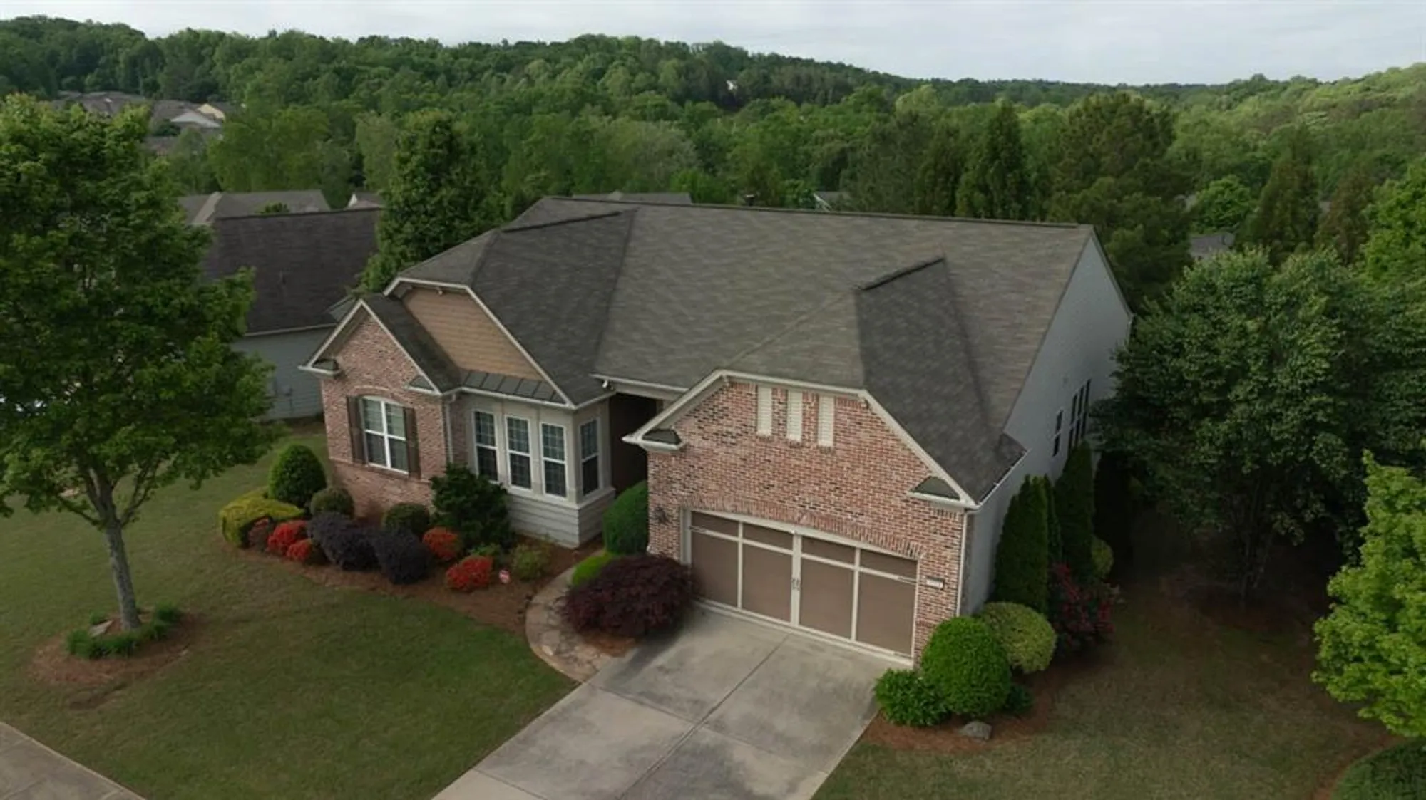 Property Slideshow image 1 of 52 | 6614 covered bridge way, Hoschton, GA, 30548