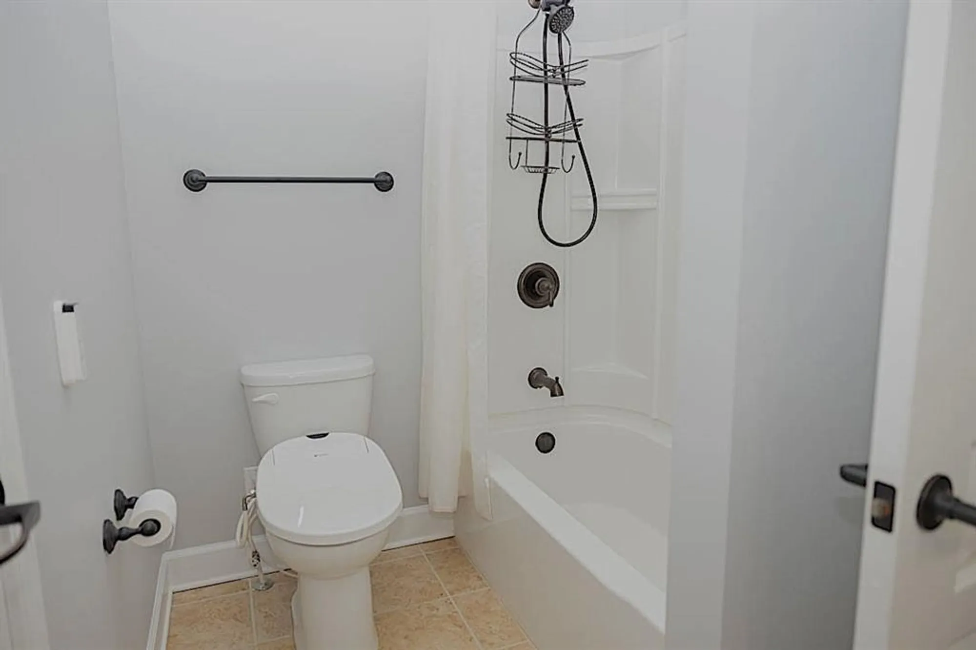 Property Slideshow image 23 of 52 | 6614 covered bridge way, Hoschton, GA, 30548