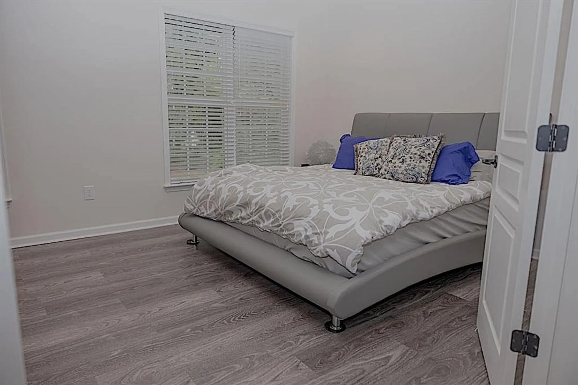 Property Slideshow image 19 of 52 | 6614 covered bridge way, Hoschton, GA, 30548