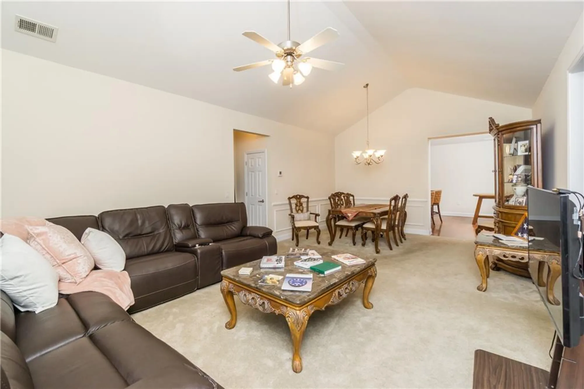 Property Slideshow image 5 of 34 | 2623 grapevine cir 602, Cumming, GA, 30041