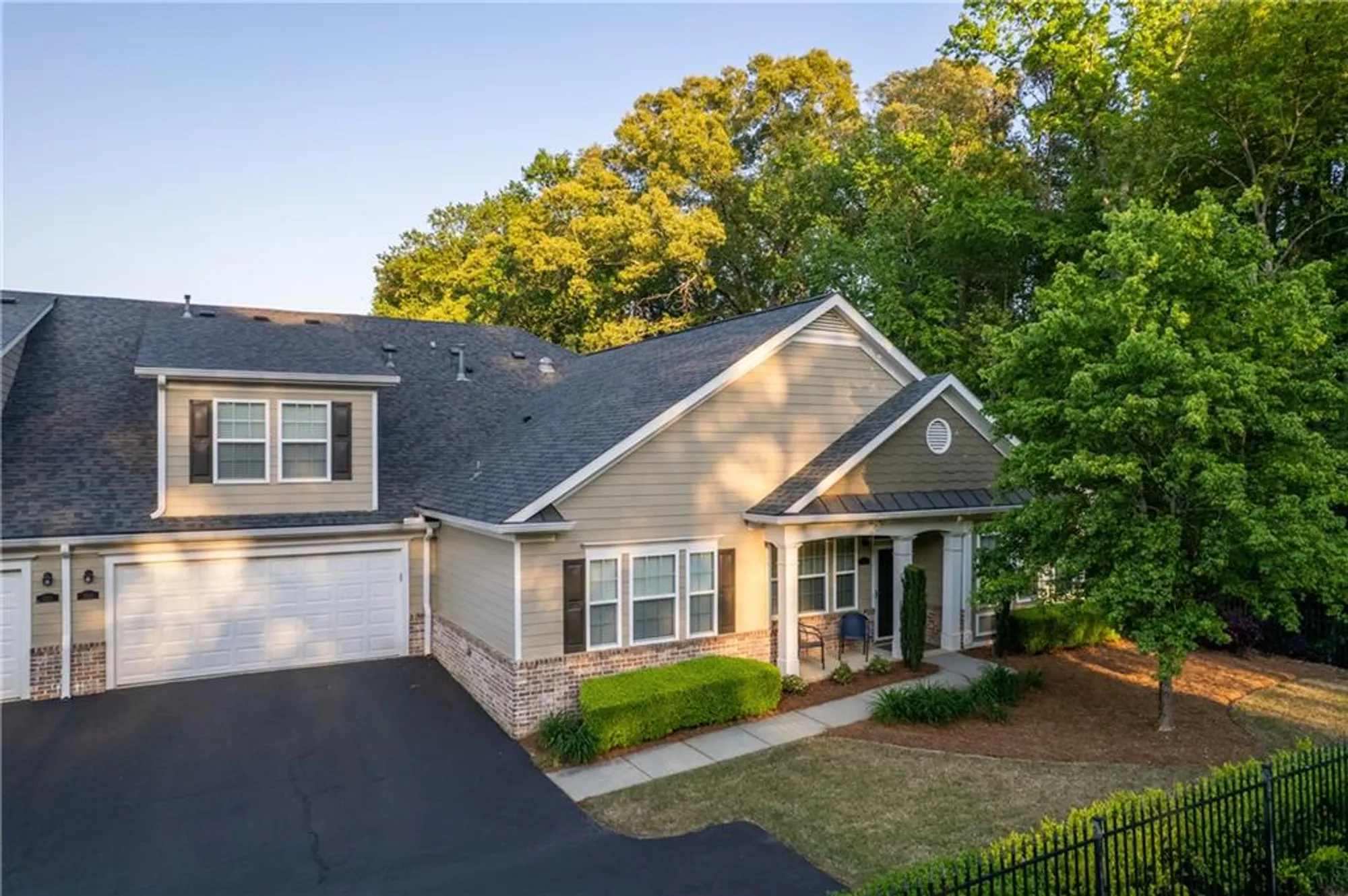 Property Slideshow image 1 of 34 | 2623 grapevine cir 602, Cumming, GA, 30041