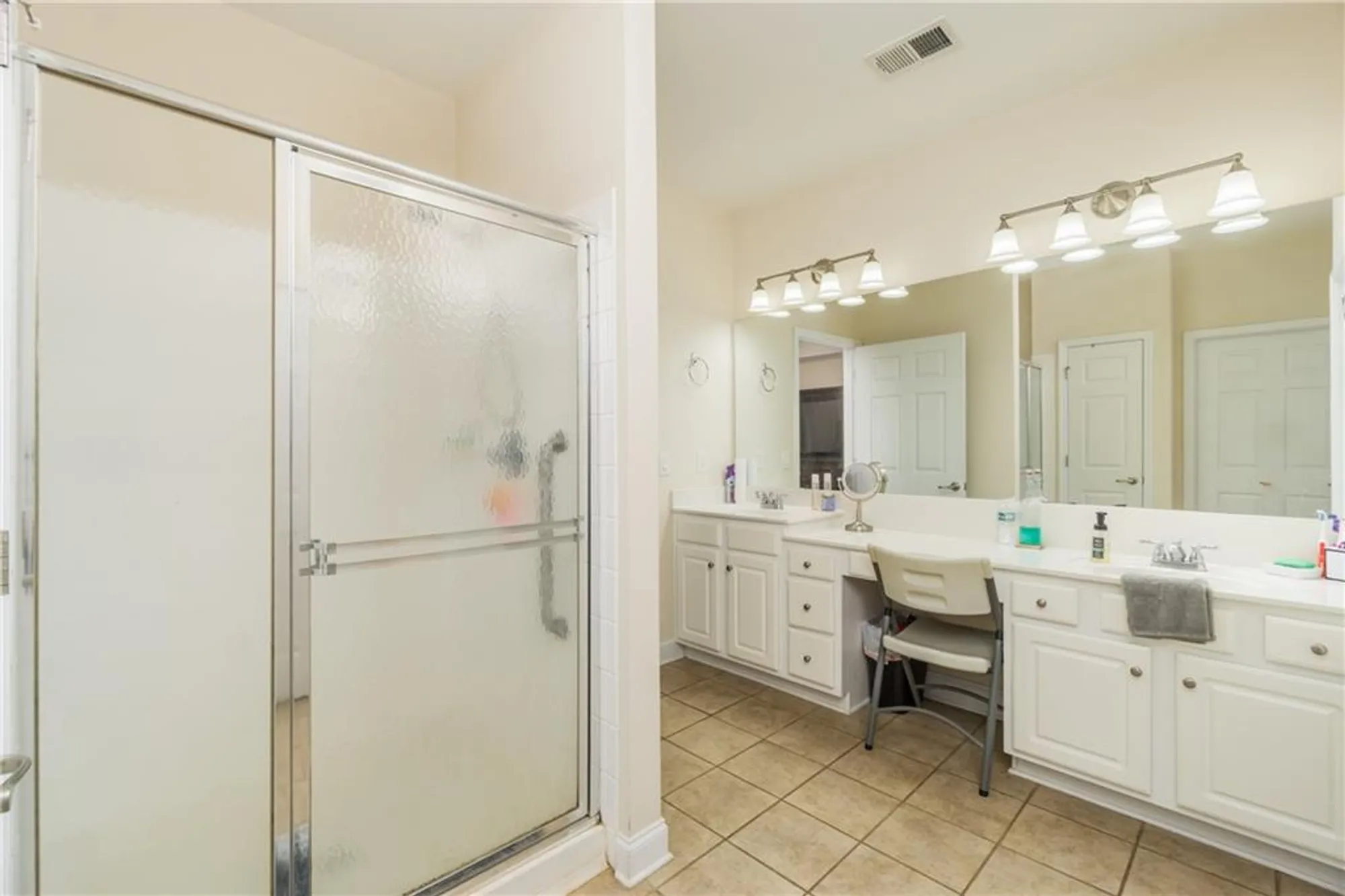 Property Slideshow image 16 of 34 | 2623 grapevine cir 602, Cumming, GA, 30041