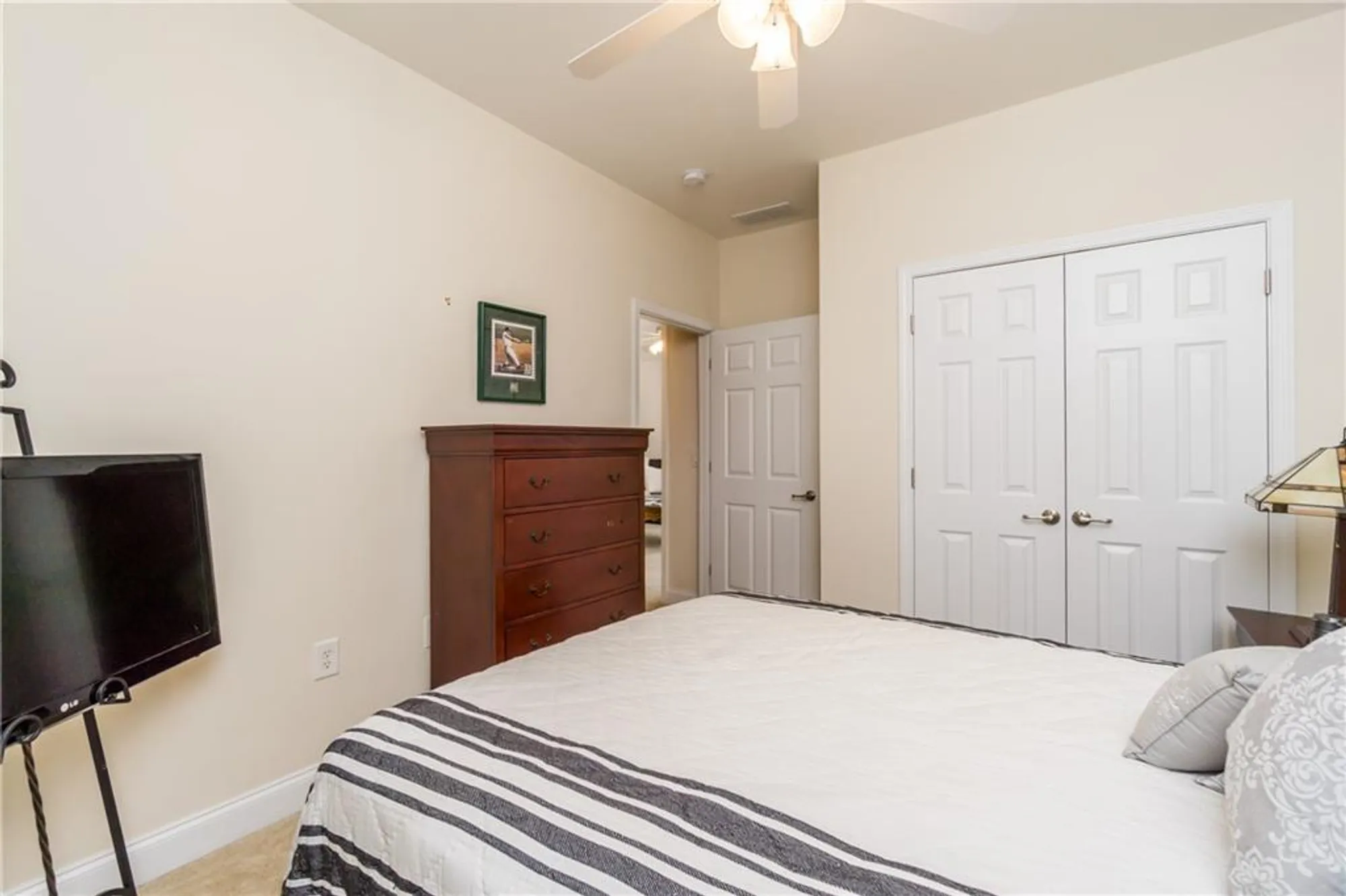 Property Slideshow image 18 of 34 | 2623 grapevine cir 602, Cumming, GA, 30041