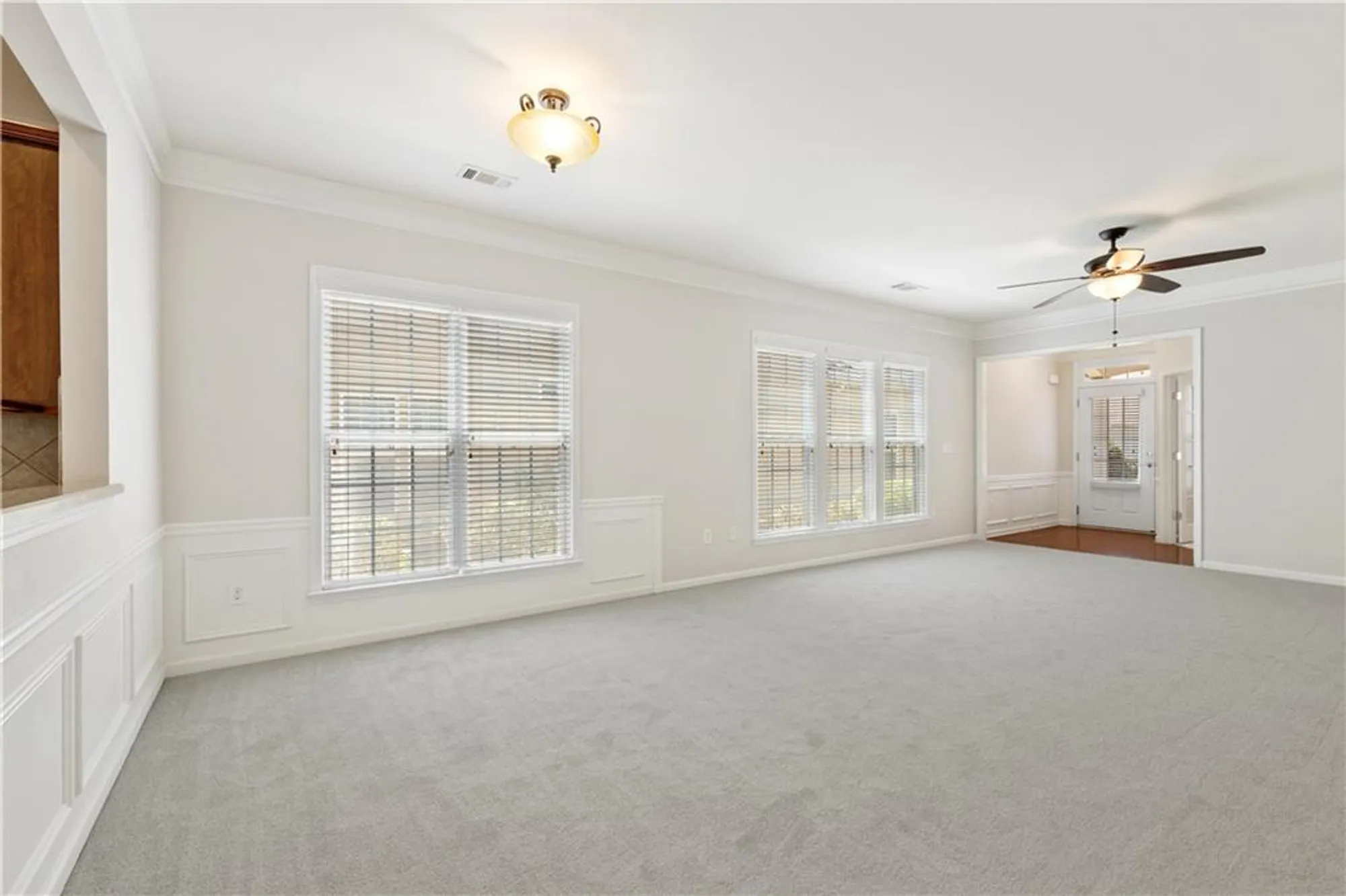 Property Slideshow image 11 of 47 | 6241 greenstone cir, Hoschton, GA, 30548