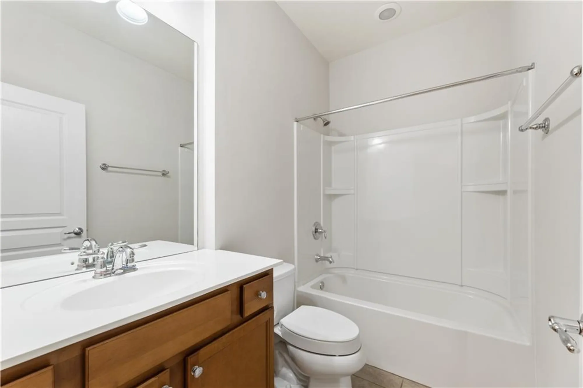 Property Slideshow image 25 of 47 | 6241 greenstone cir, Hoschton, GA, 30548