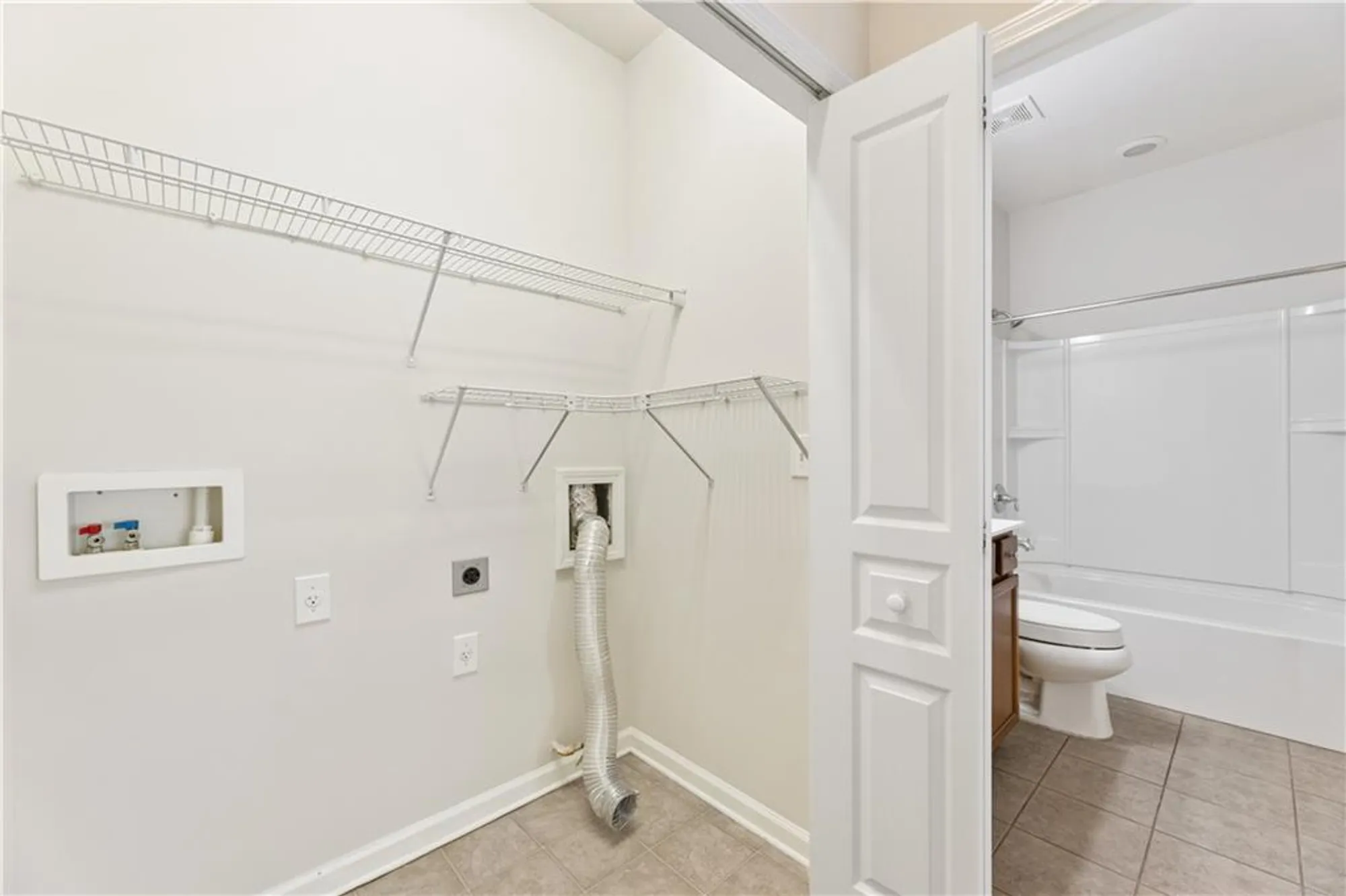 Property Slideshow image 27 of 47 | 6241 greenstone cir, Hoschton, GA, 30548