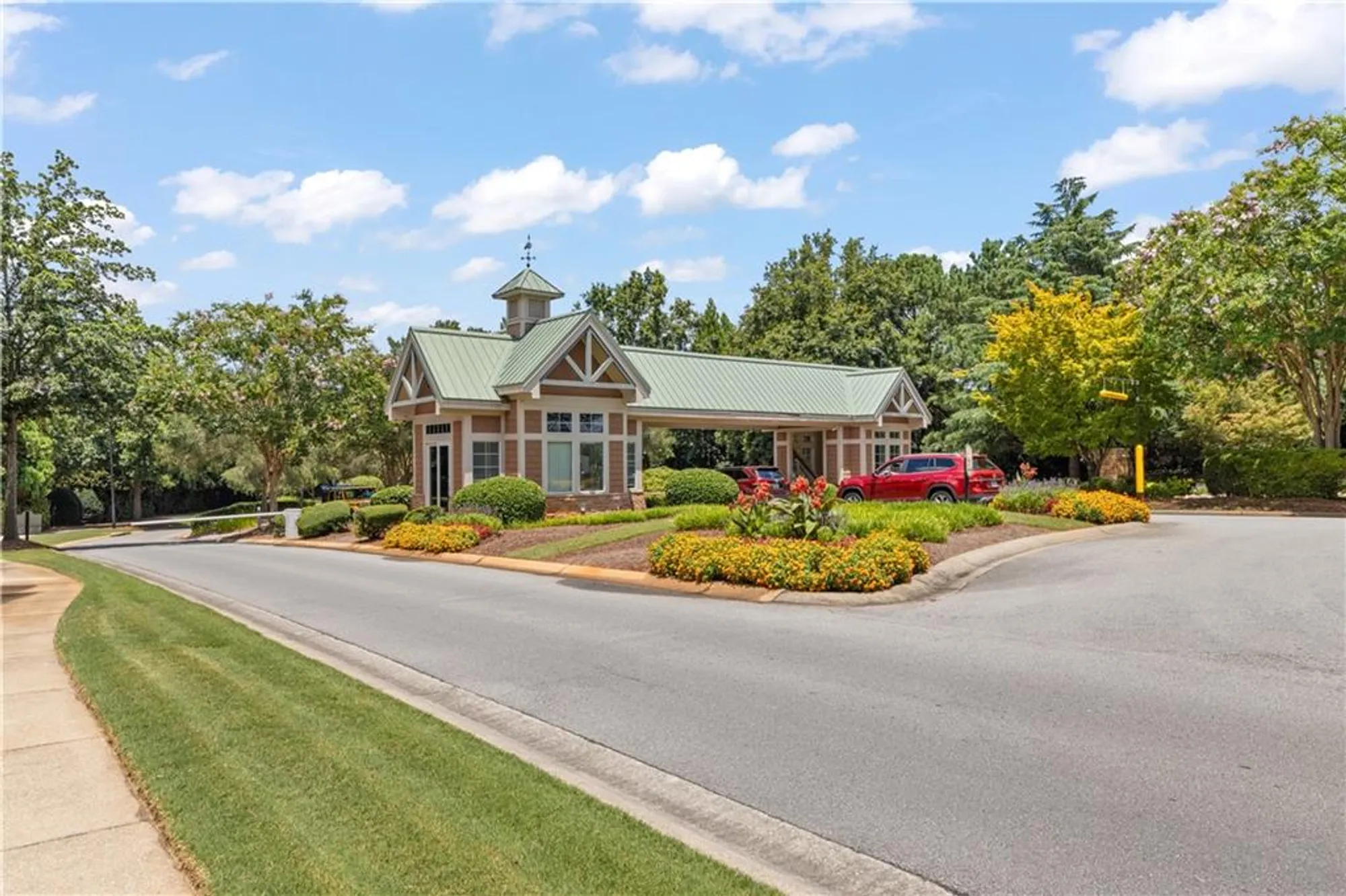 Property Slideshow image 28 of 47 | 6241 greenstone cir, Hoschton, GA, 30548