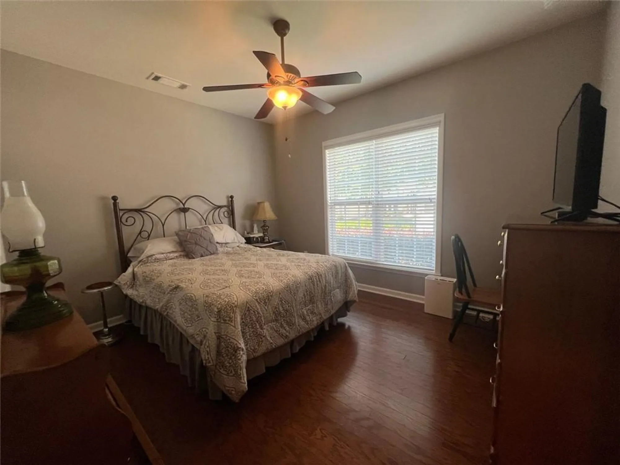 Property Slideshow image 4 of 52 | 6443 autumn crest ln, Hoschton, GA, 30548