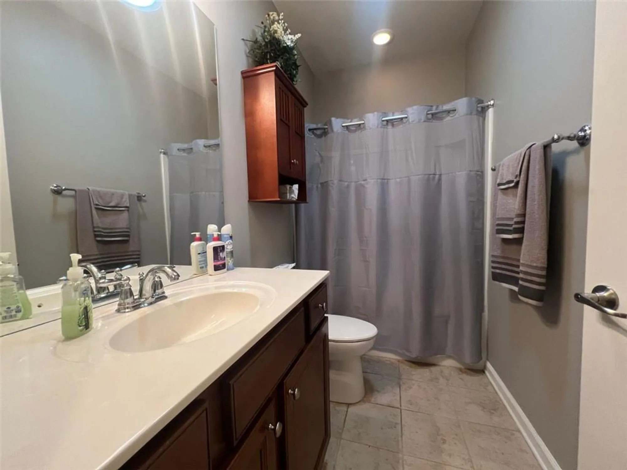 Property Slideshow image 7 of 52 | 6443 autumn crest ln, Hoschton, GA, 30548