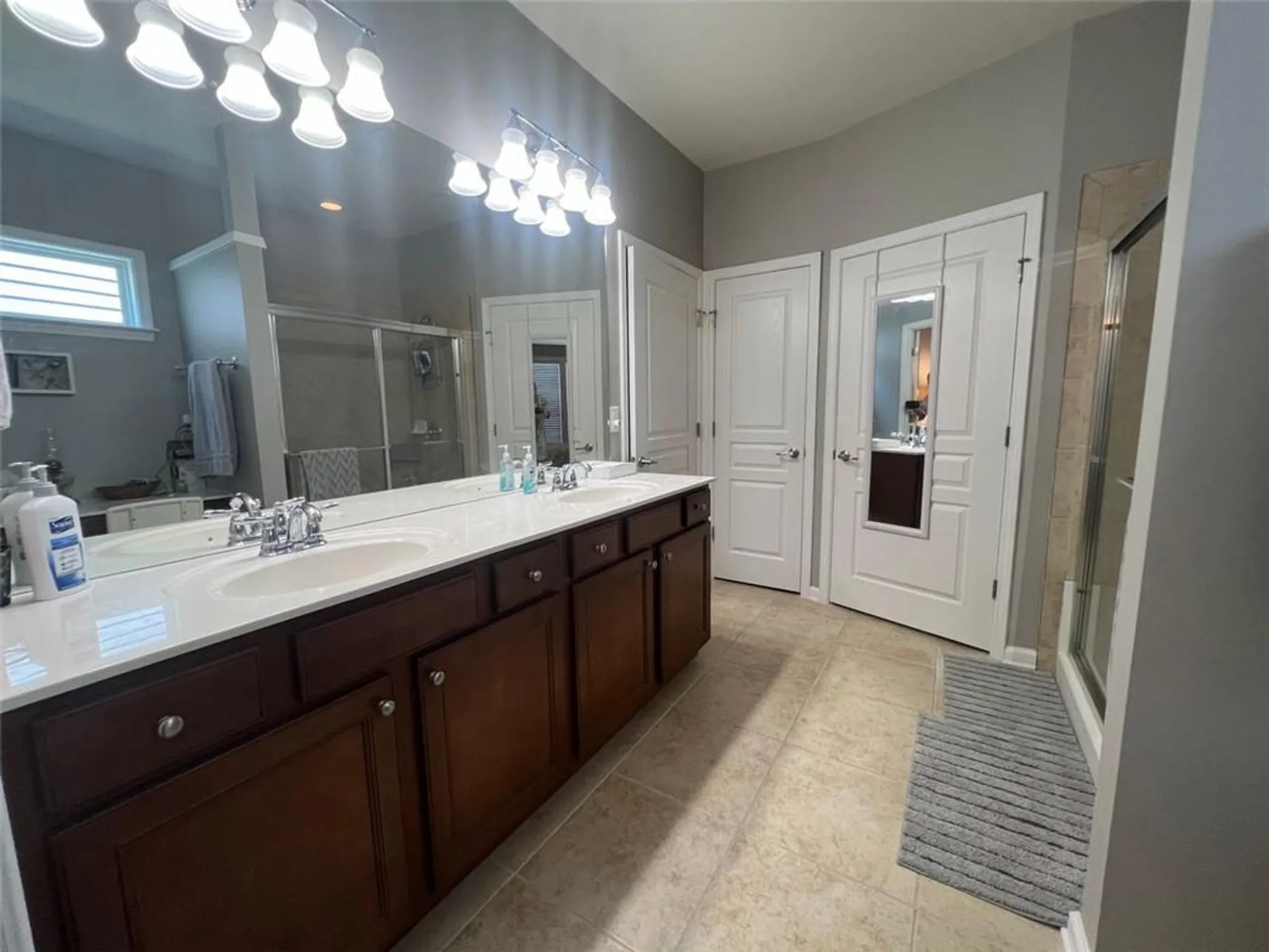 Property Slideshow image 22 of 52 | 6443 autumn crest ln, Hoschton, GA, 30548