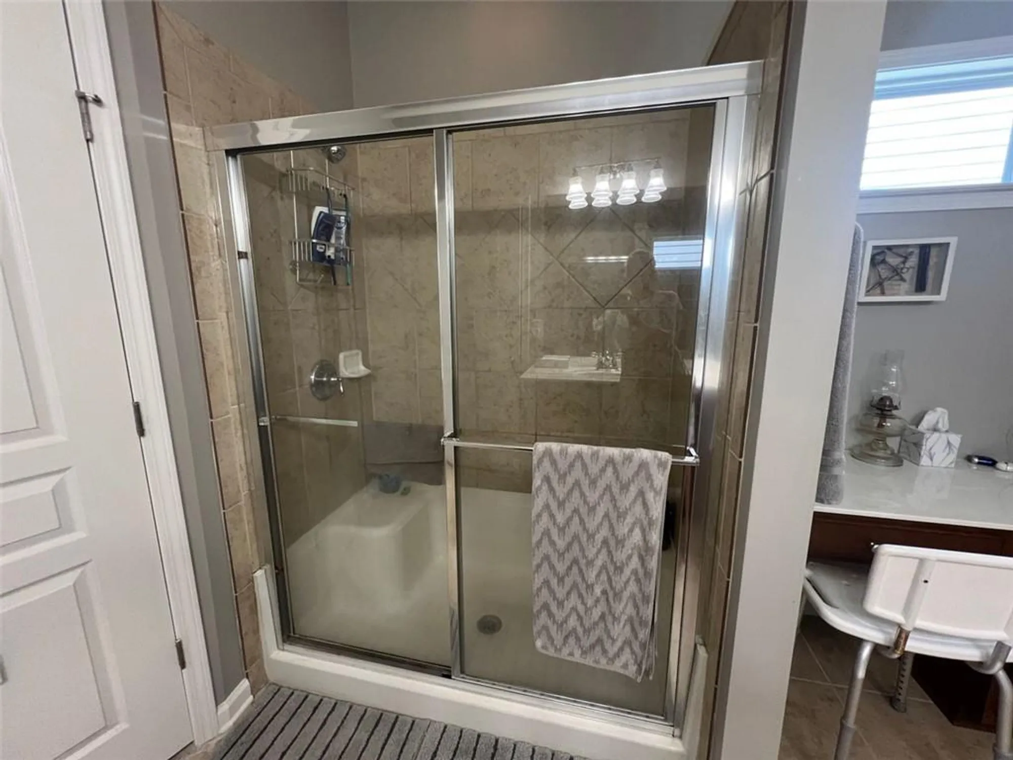 Property Slideshow image 16 of 52 | 6443 autumn crest ln, Hoschton, GA, 30548