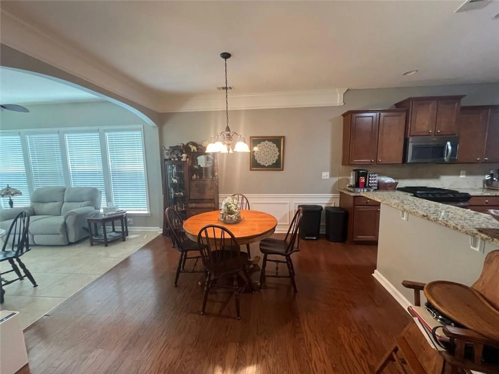 Property Slideshow image 24 of 52 | 6443 autumn crest ln, Hoschton, GA, 30548