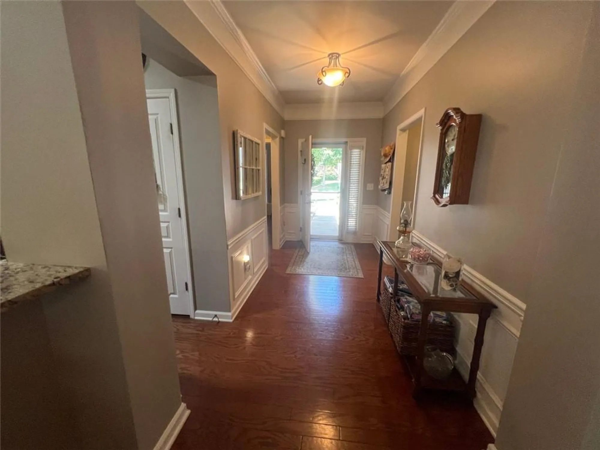 Property Slideshow image 23 of 52 | 6443 autumn crest ln, Hoschton, GA, 30548