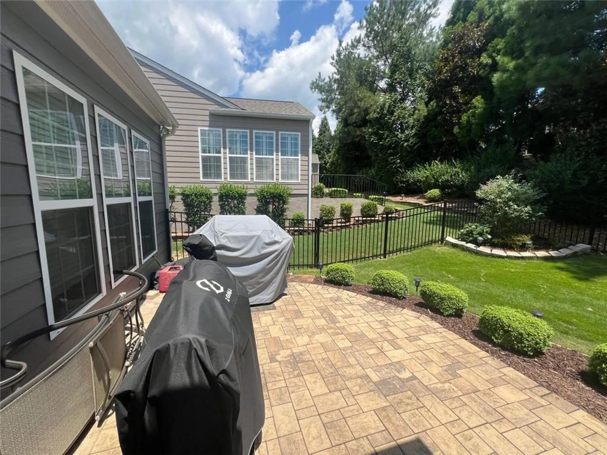 Property Slideshow image 28 of 52 | 6443 autumn crest ln, Hoschton, GA, 30548