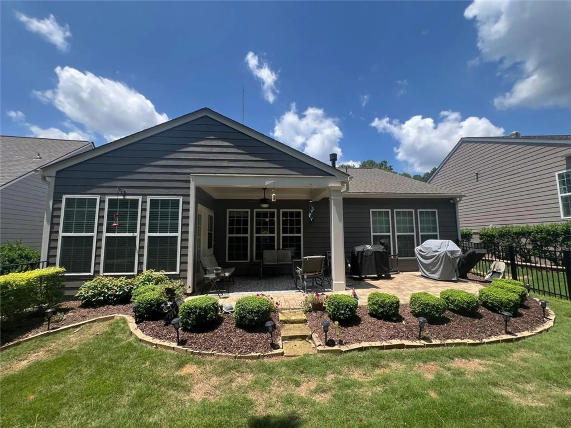 Property Slideshow image 37 of 52 | 6443 autumn crest ln, Hoschton, GA, 30548