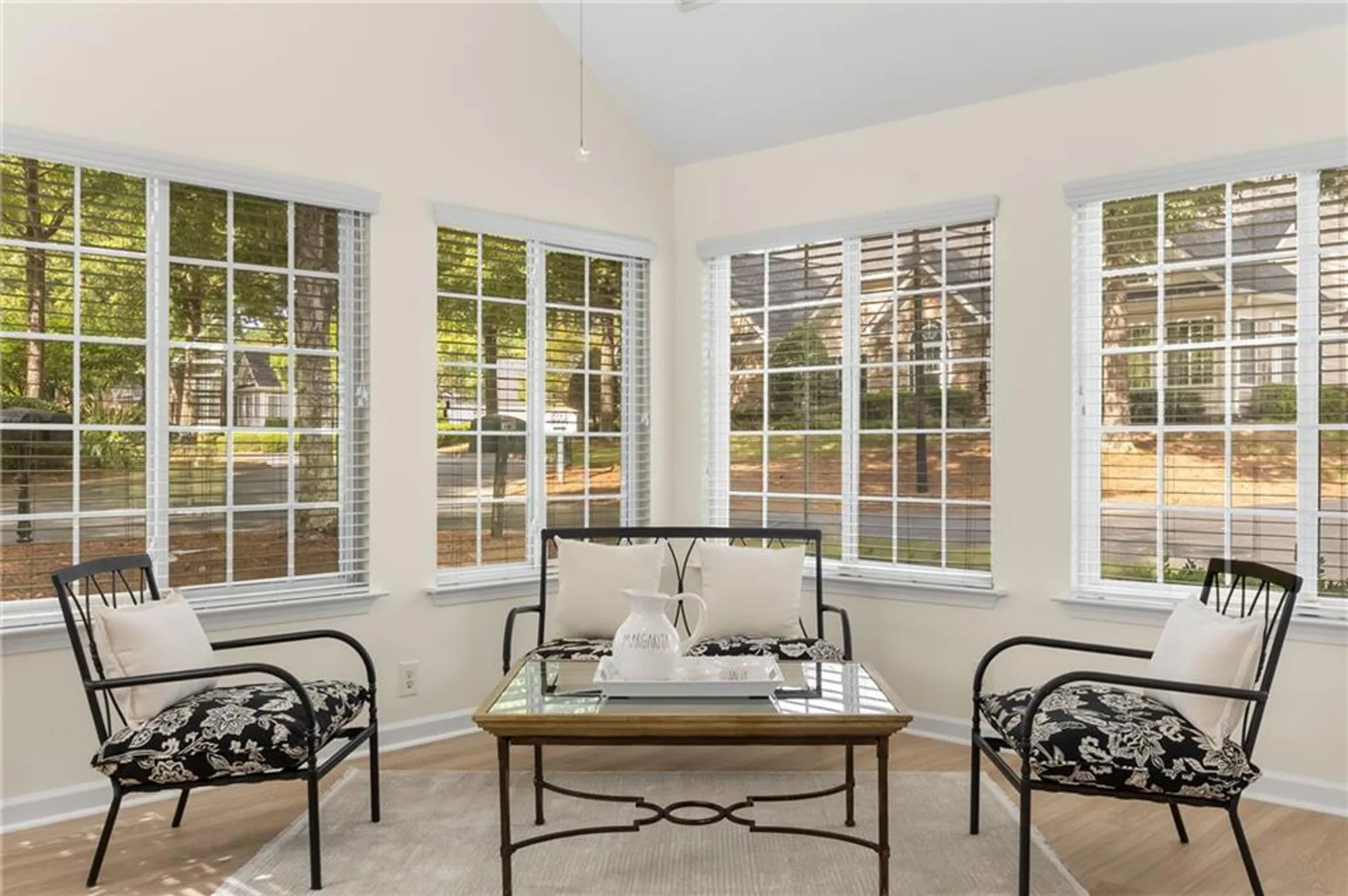 Property Slideshow image 9 of 36 | 3077 oakside cir, Alpharetta, GA, 30004
