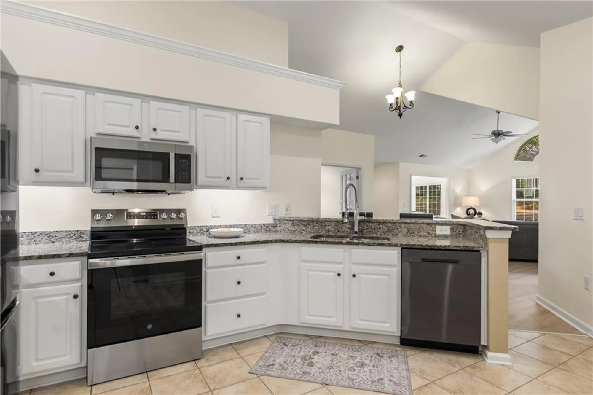 Property Slideshow image 17 of 36 | 3077 oakside cir, Alpharetta, GA, 30004