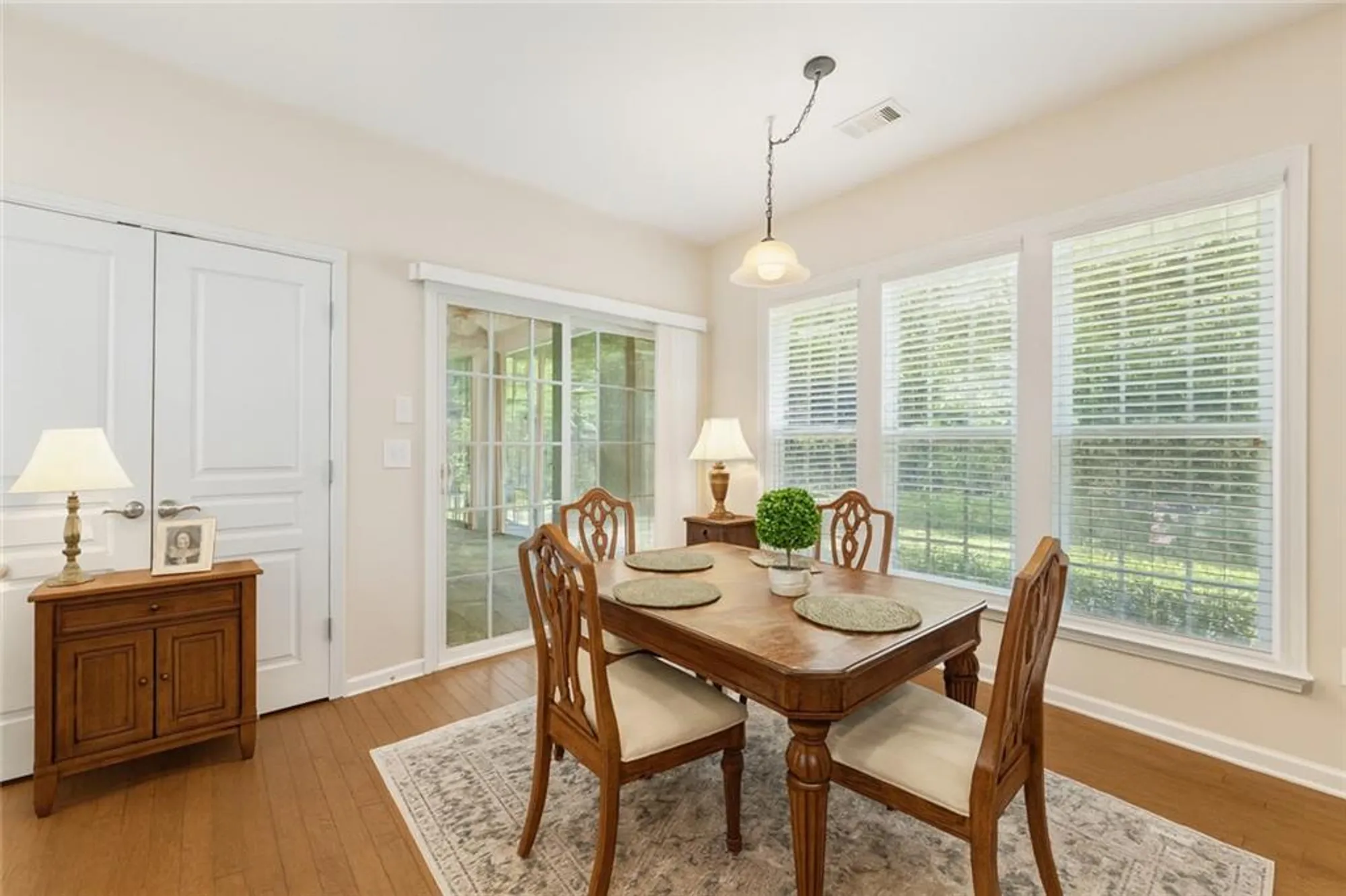 Property Slideshow image 15 of 47 | 6241 greenstone cir, Hoschton, GA, 30548