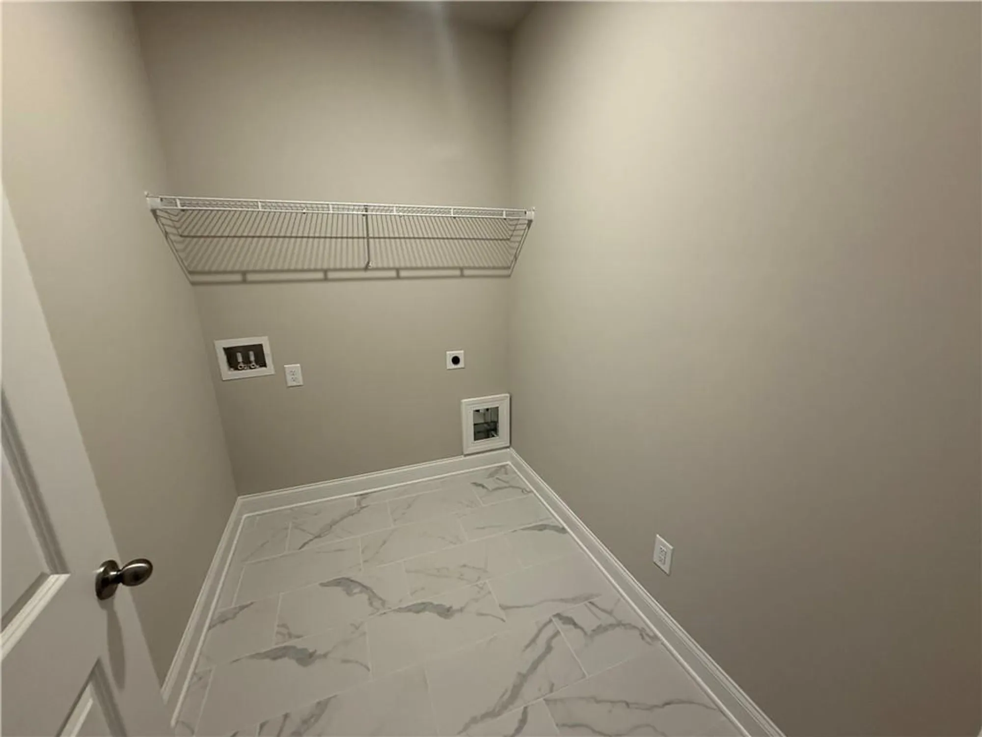 Property Slideshow image 8 of 34 | 329 lakeside trce, Canton, GA, 30115