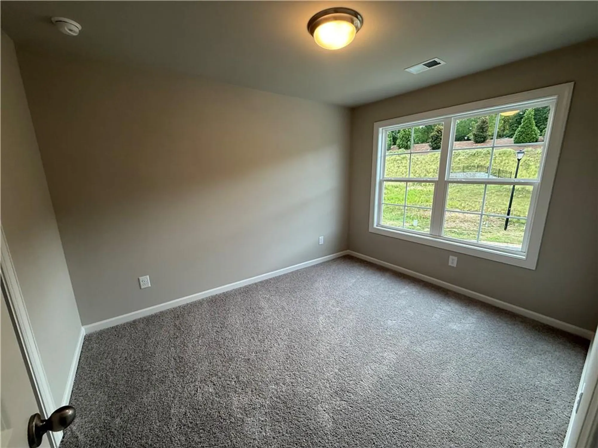 Property Slideshow image 13 of 34 | 329 lakeside trce, Canton, GA, 30115