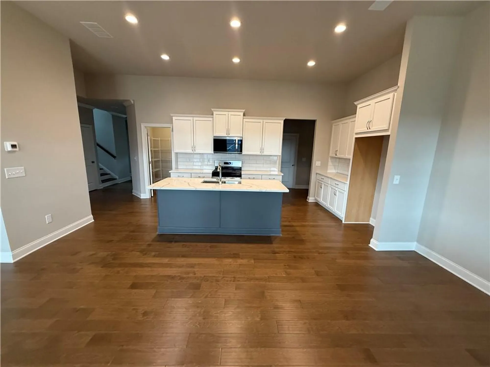 Property Slideshow image 5 of 34 | 329 lakeside trce, Canton, GA, 30115