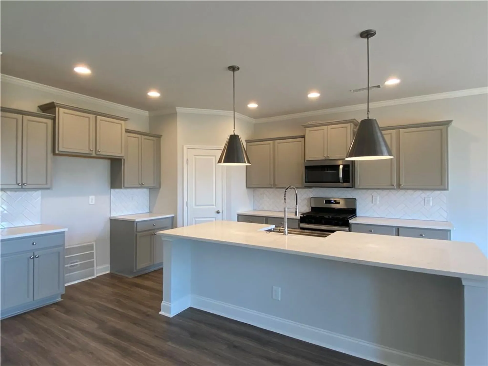 Property Slideshow image 11 of 60 | 233 oakdale rd, Jefferson, GA, 30549