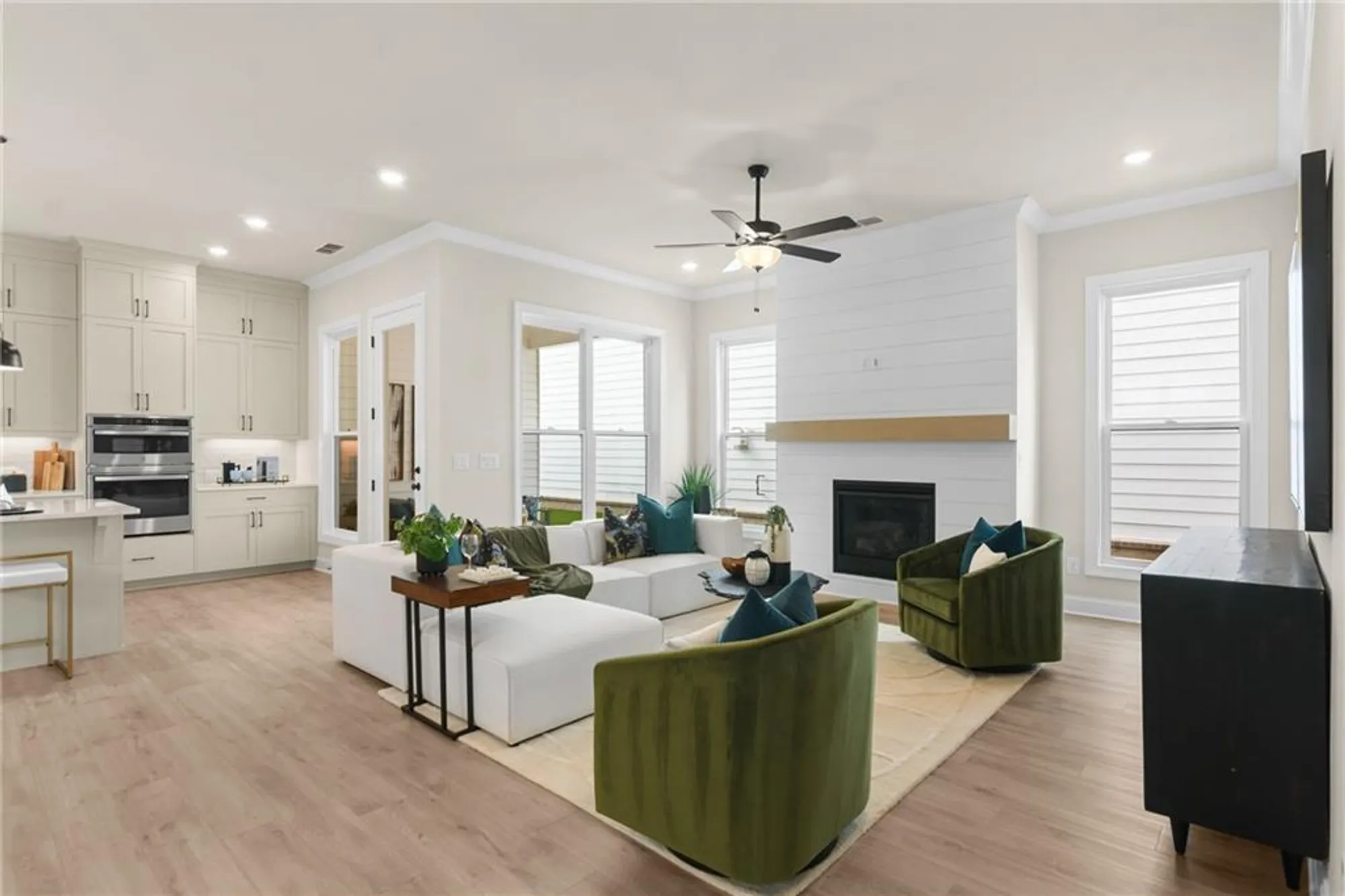 Property Slideshow image 6 of 65 | 533 godfrey dr, Cumming, GA, 30040