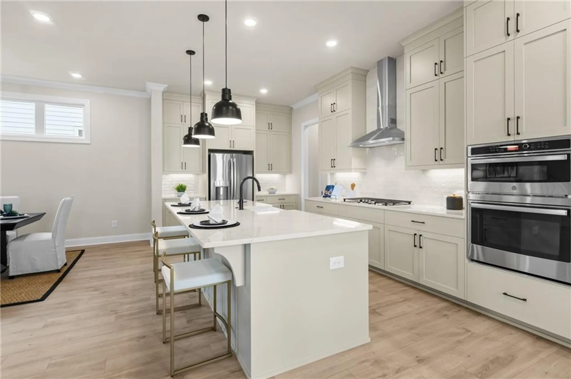 Property Slideshow image 11 of 65 | 533 godfrey dr, Cumming, GA, 30040